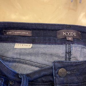 NYDJ. Size 8. Ankle. Like New. Non smoker